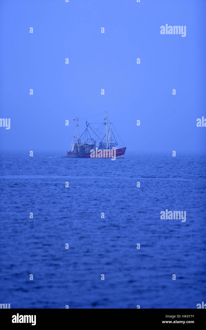 Germany, Butjadingen, the North Sea, fishing trawler, dusk, North