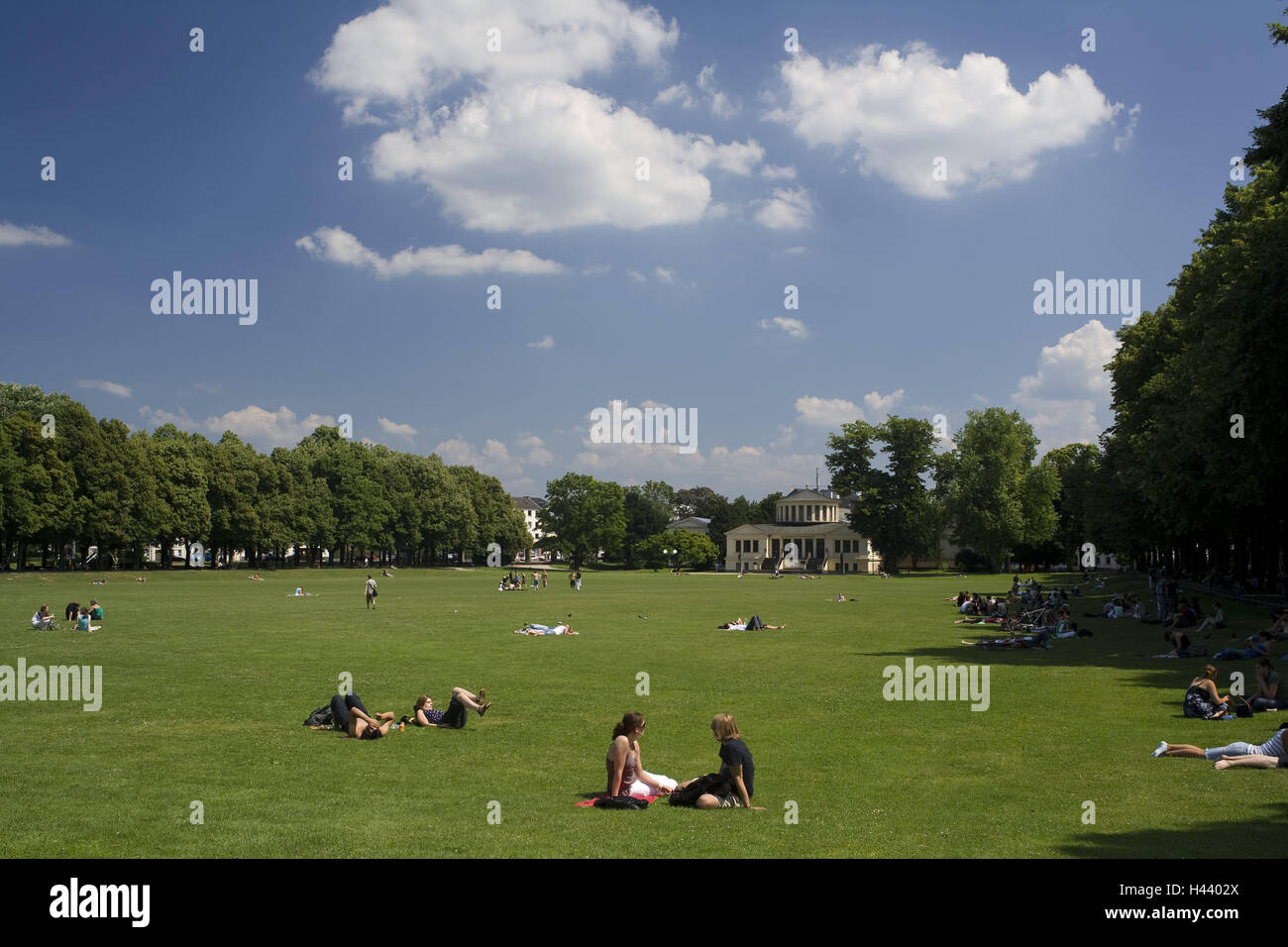 Germany, North Rhine-Westphalia, Bonn, court garden, meadow, person, academic art museum, town, building, house, museum, art museum, park, passer-by, sunshine, leisure time, enjoy, spring, summer, place of interest, Stock Photo