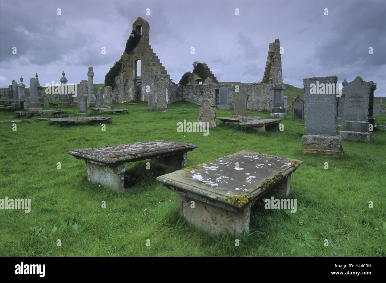 UK, Scotland, cemetery, ruin, abandoned Stock Photo Alamy
