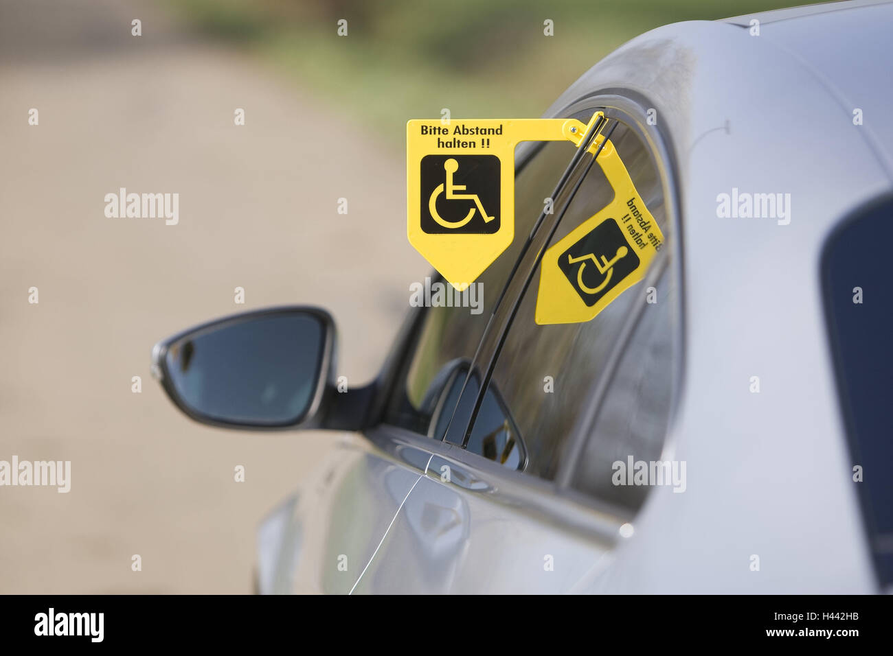 Car tip hi-res stock photography and images - Alamy