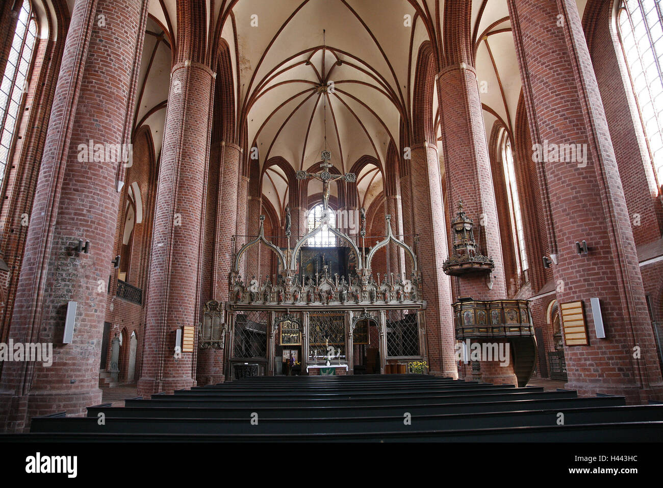 Germany, Saxony-Anhalt, Stendal, Marien's church, interior view, church, brick church, brick, hall church, medievally, Gothic, benches, pillars, pulpit, choir screen, roof, tourism, structure, architecture, place of interest, inside, Stock Photo
