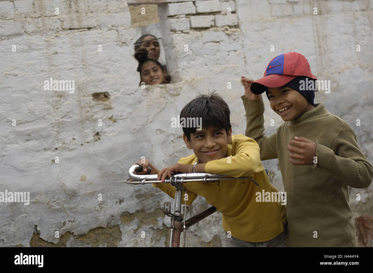 Rajasthan children hi-res stock photography and images - Alamy