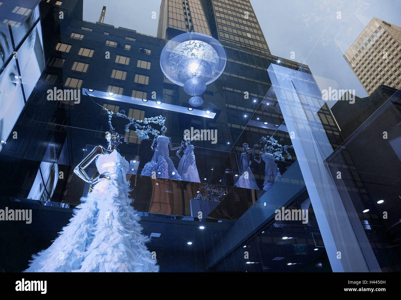 The USA, New York city, Midtown, shopwindow, bridal fashions