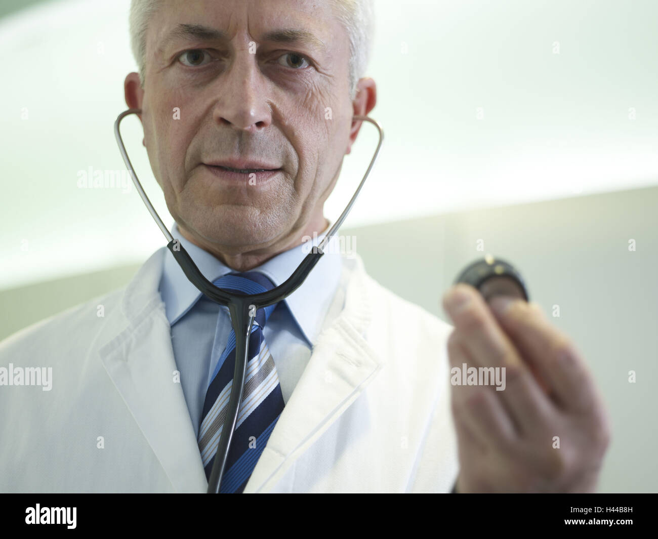 Doctor, cardiologist, stethoscope, listen to, diagnostic, Stock Photo