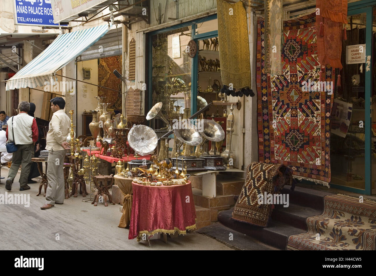 Saudi Arabia, province Riyadh, Riyadh, shops, tourists, Stock Photo