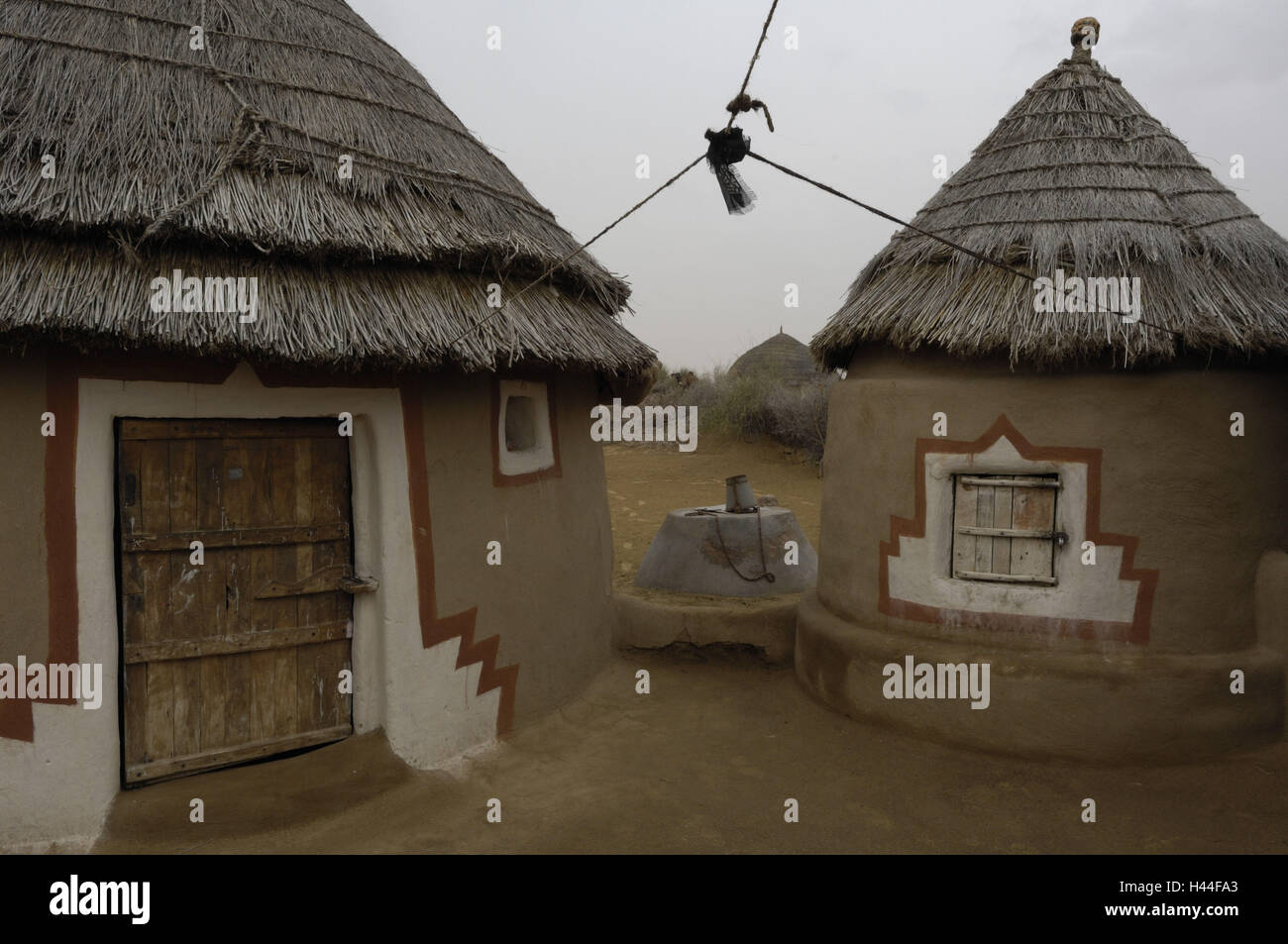 Village hut india hi-res stock photography and images - Alamy