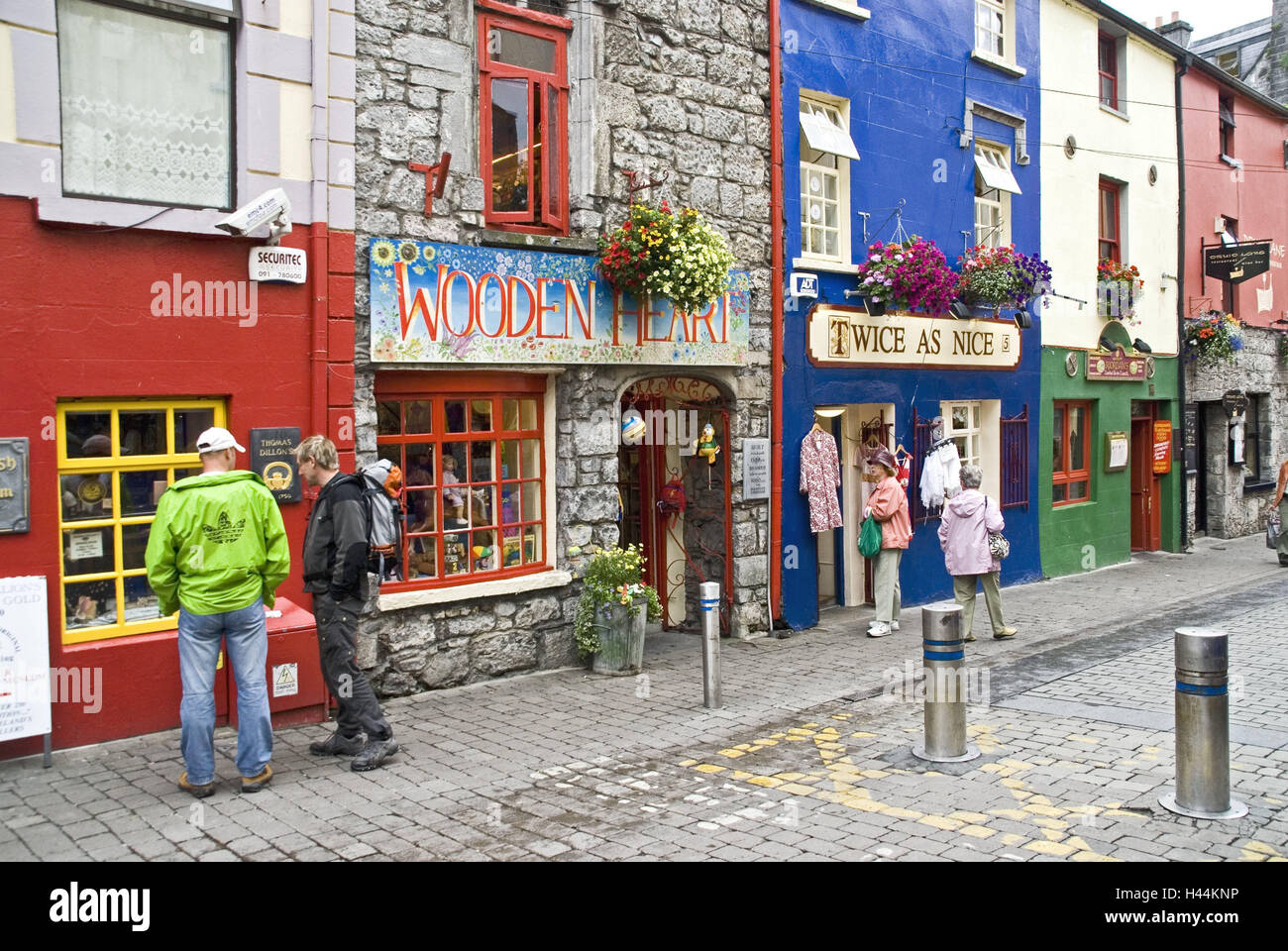 Ireland, Galway, Old Town, shops, outside, tourists, Connacht, town
