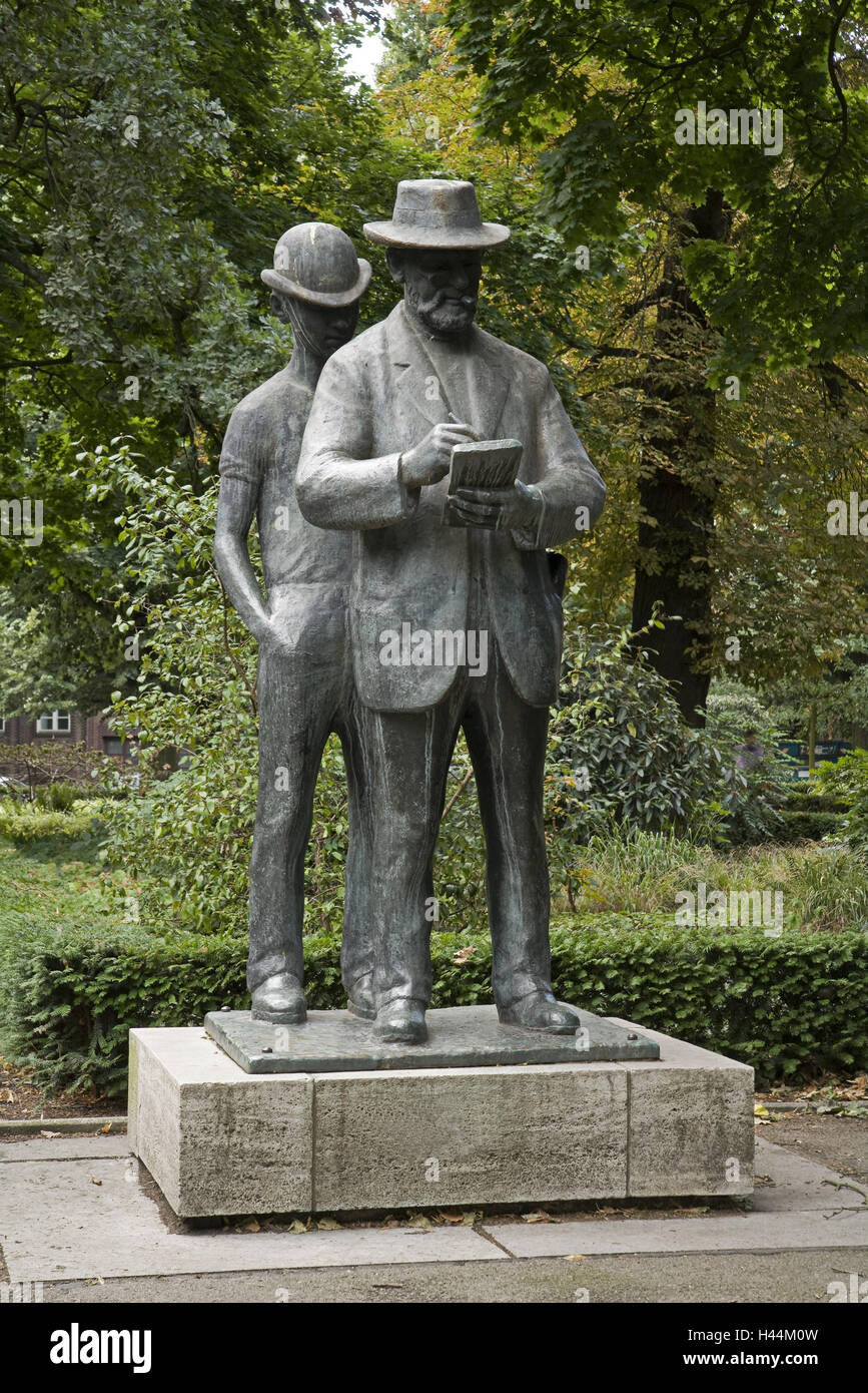 Germany, Berlin, bronze monument, Heinrich Zille, Europe, town, capital, place of interest, park, statue, monument, park, recollection, personality, sculpture, graphic artist, lithographer, painter, animator, photographer, Stock Photo