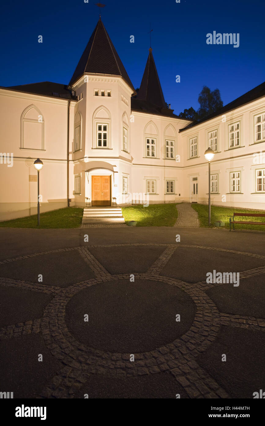 Austria, Styria, Irdning, room mountain-Gumpenstein, inner courtyard, lighting, evening, Stock Photo