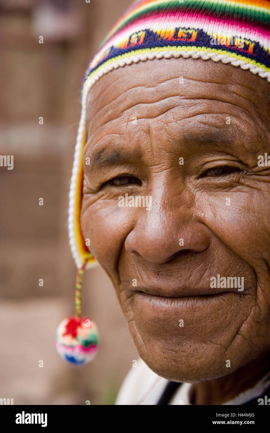 Peru, Amantani, native, looking at camera, smiling Stock Photo - Alamy