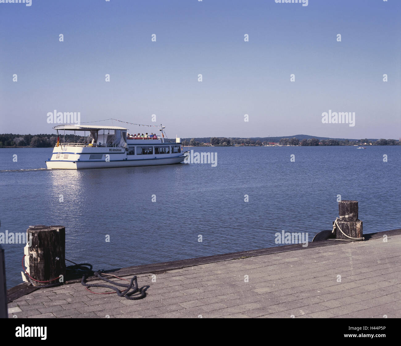 Germany, Franconia, Gunzenhausen, Altmuehl lake, holiday ship, Bavaria
