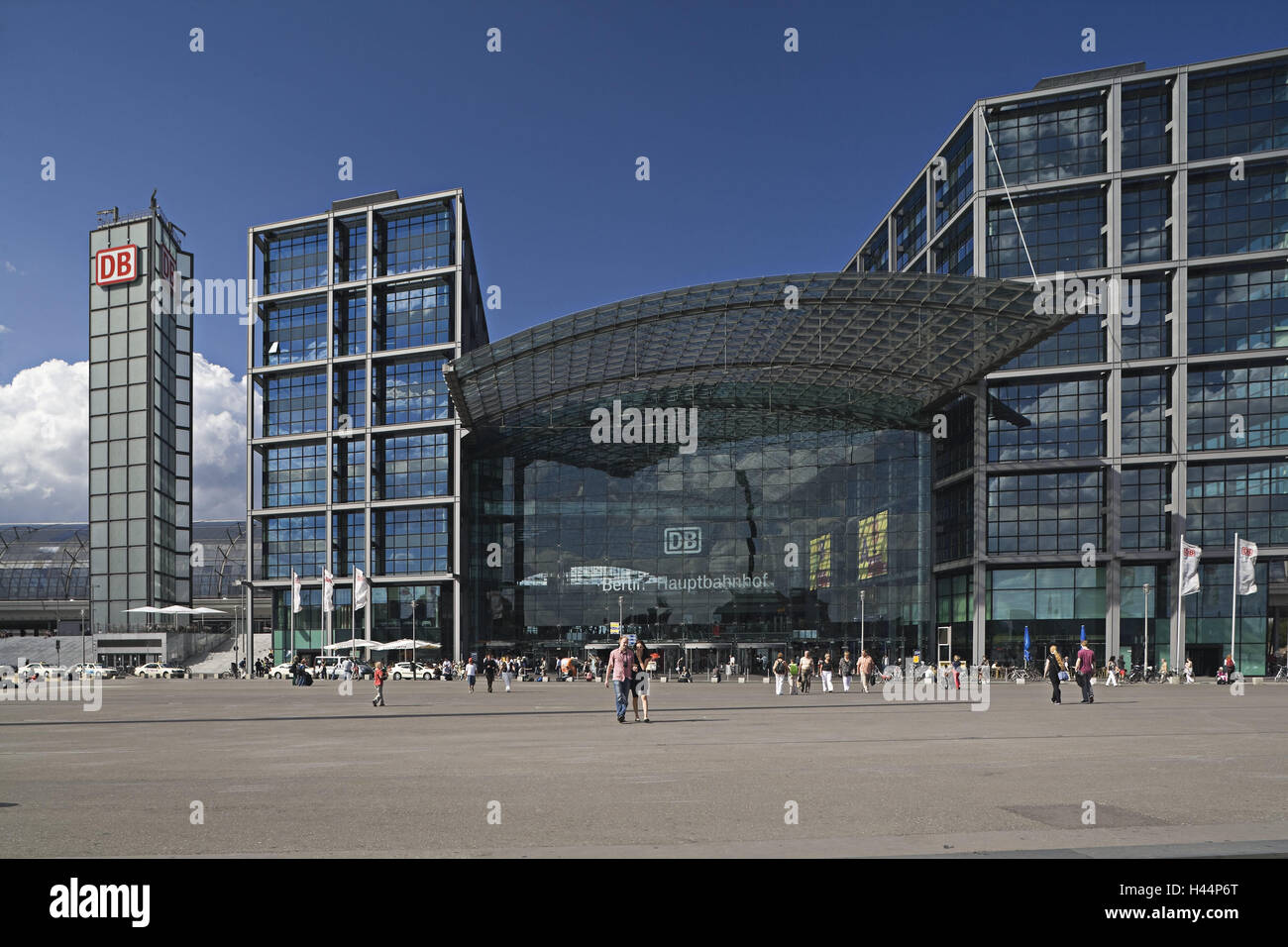 Germany, Berlin, central station, passer-by, no property release, no model release, Europe, town, capital, building, architecture, railway station, German Railways, traffic, transport, outside, glass front, station building, person, tourism, pedestrian, r Stock Photo
