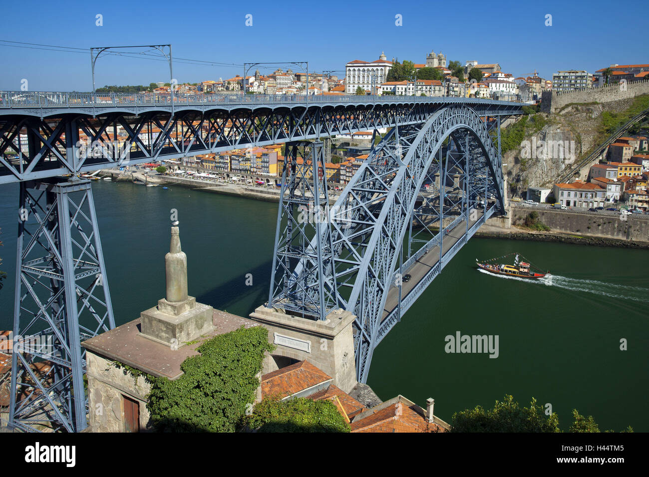 Portugal, Porto, old town, Ponte de Don Luiz I, Rio Douro, excursion boat, Stock Photo