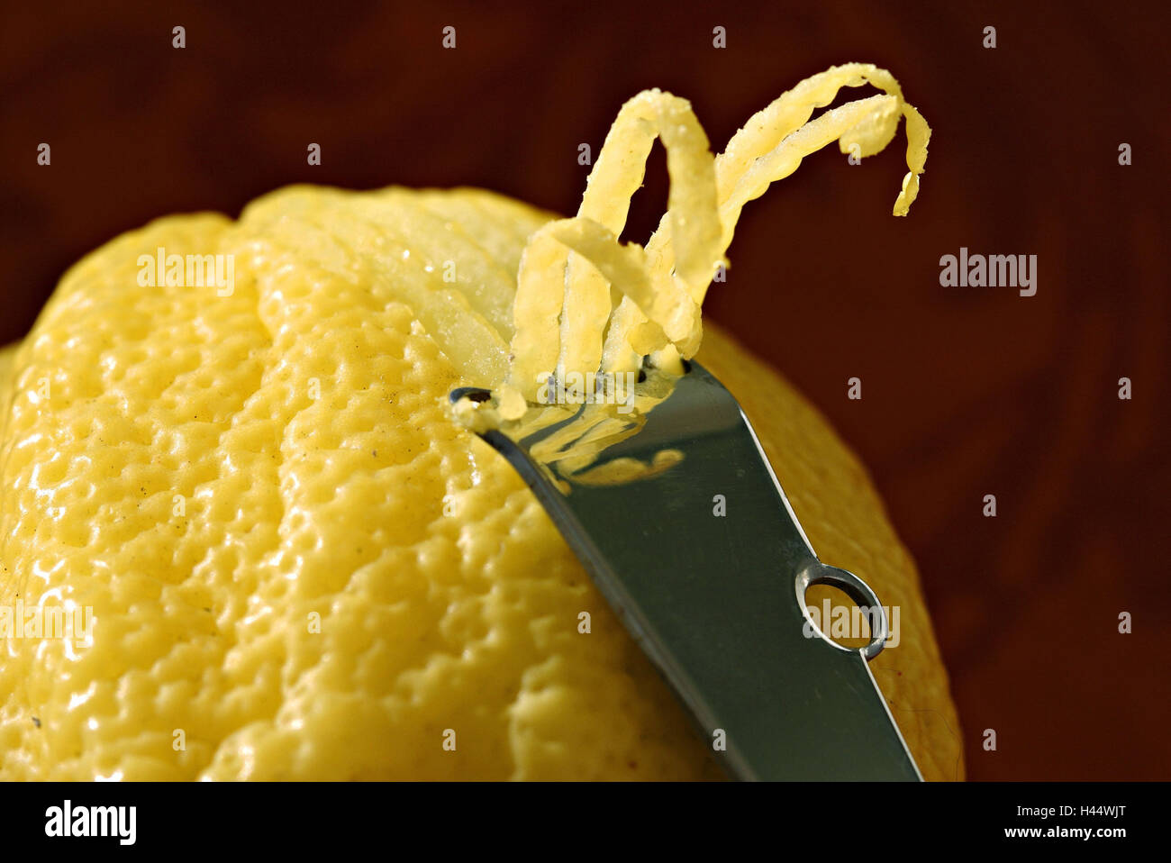 Winneconne, WI -13 March 2021: A package of Kitchenaid y vegetable fruit  peeler on an isolated background Stock Photo - Alamy