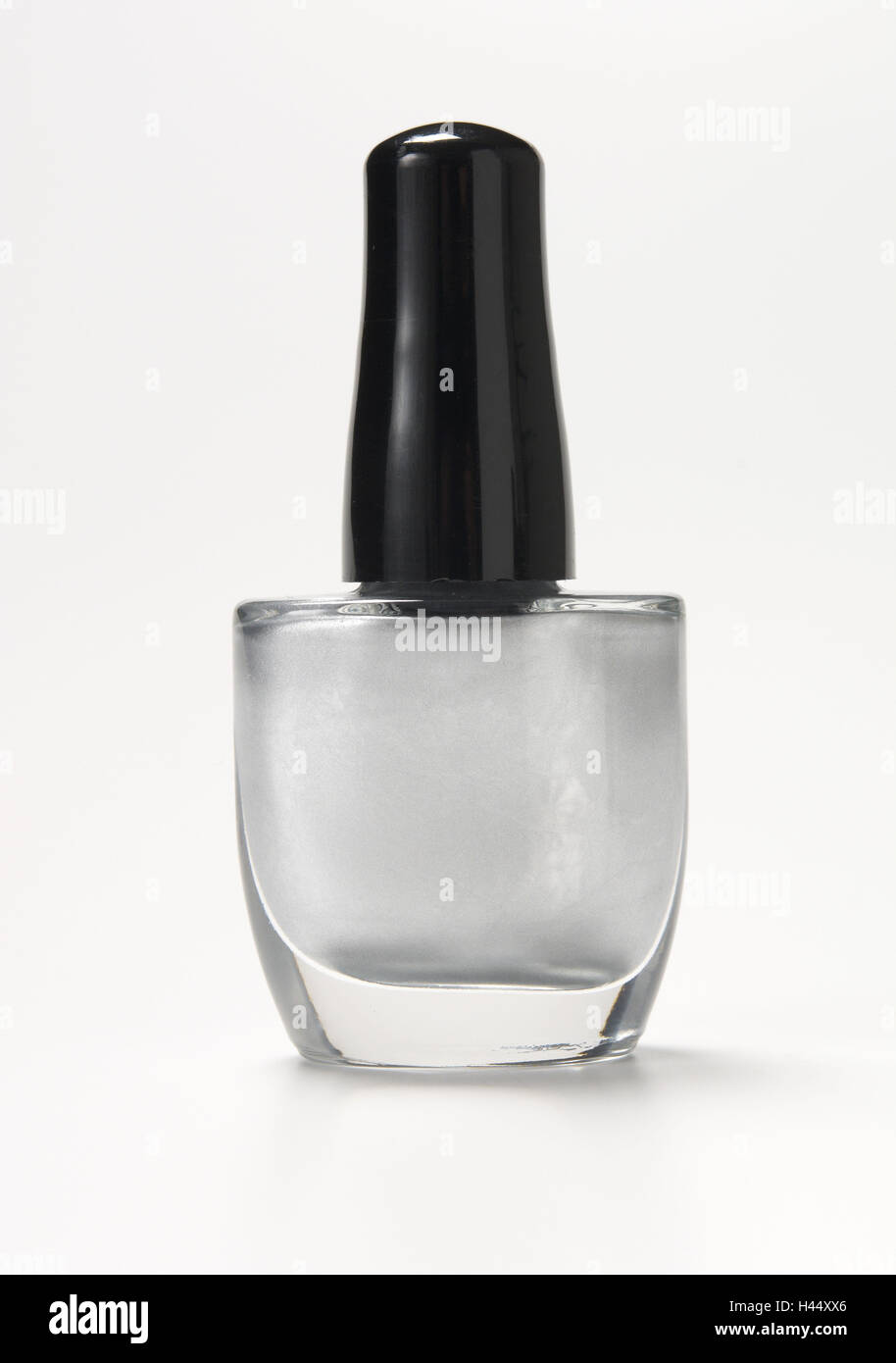 10.5ML 13/415 Thames Clear Nail Polish Glass Bottle - PackagingBuyer