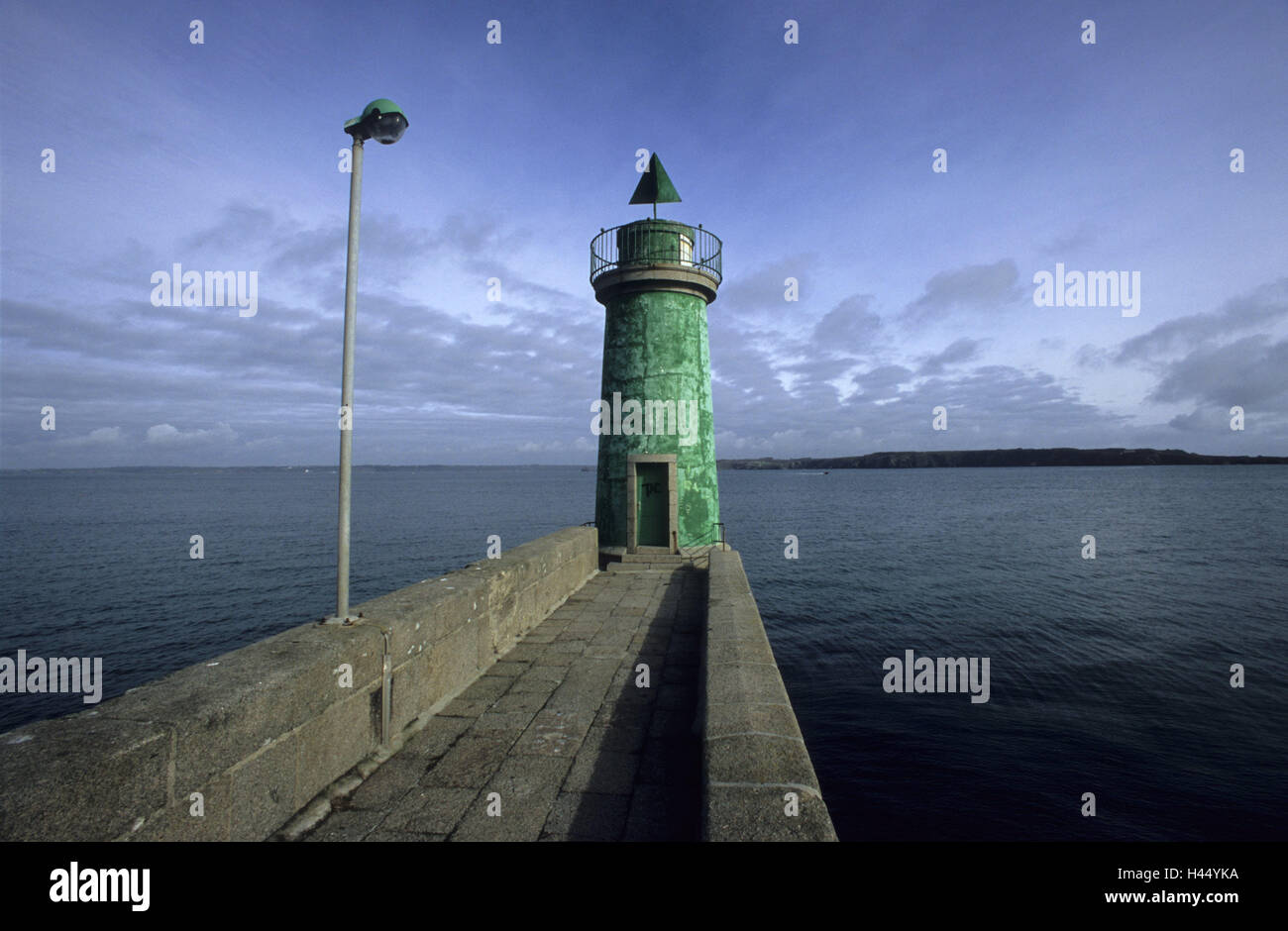 France, Brittany, Camaret sur Mer, harbour, lighthouse, port entrance, harbour defensive wall, tower, sea figure, navigation, beacon, selection, orientation, security, navigation, way, lamp, green, sea, water, coast, width, horizon, heaven, clouds, door, input, point, beautyful clouds, Stock Photo