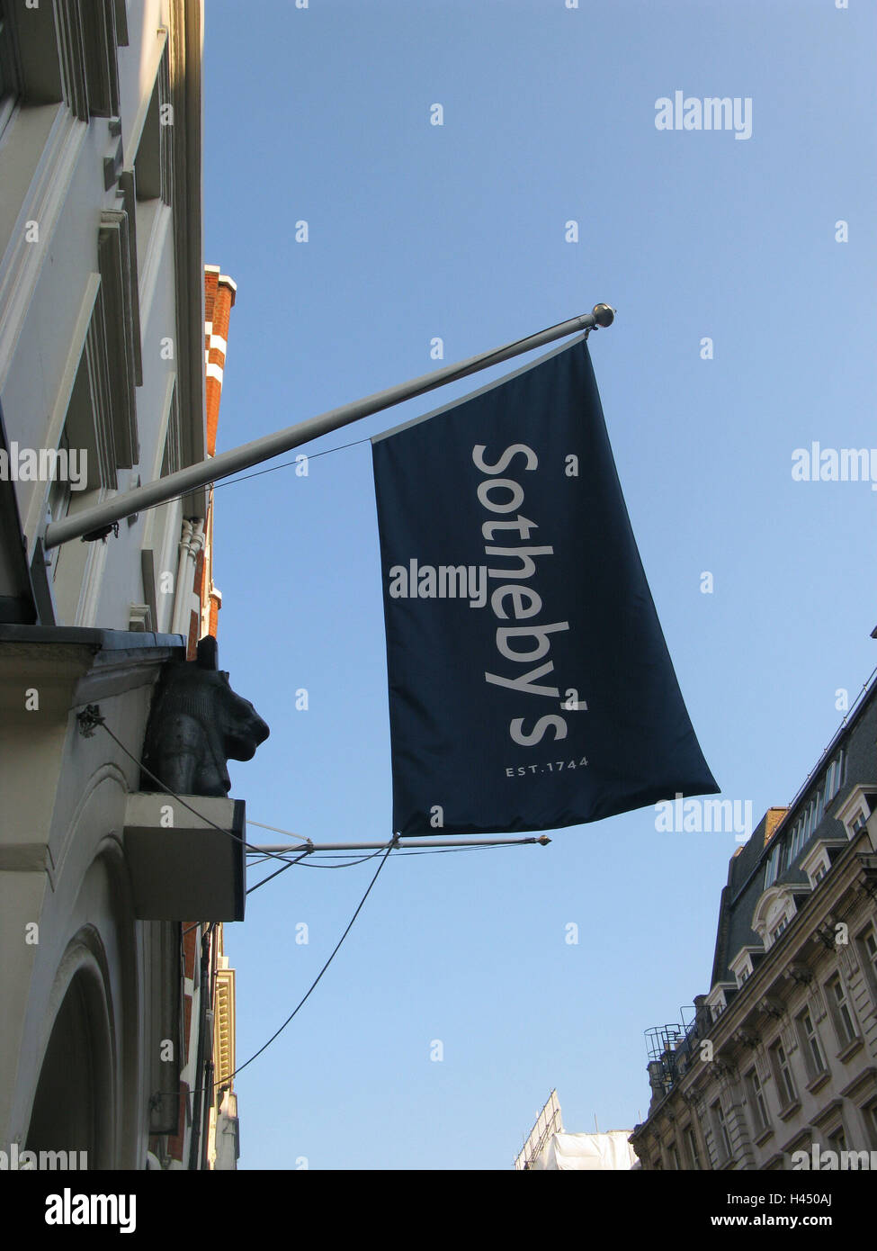 Sothebys auctioneer london hi-res stock photography and images - Alamy
