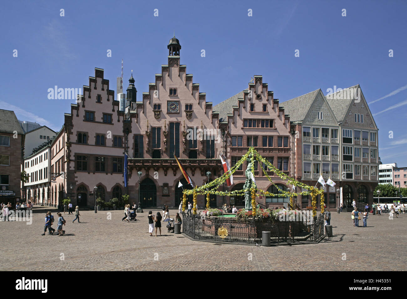 Germany, Hessen, Frankfurt on the Main, Old Town, city hall, Roman, justice well, decorated, town, city, metropolis, financial metropolis, architecture, houses, buildings, old, historically, gabled houses, wells, space, person, tourist, summer, outside, t Stock Photo