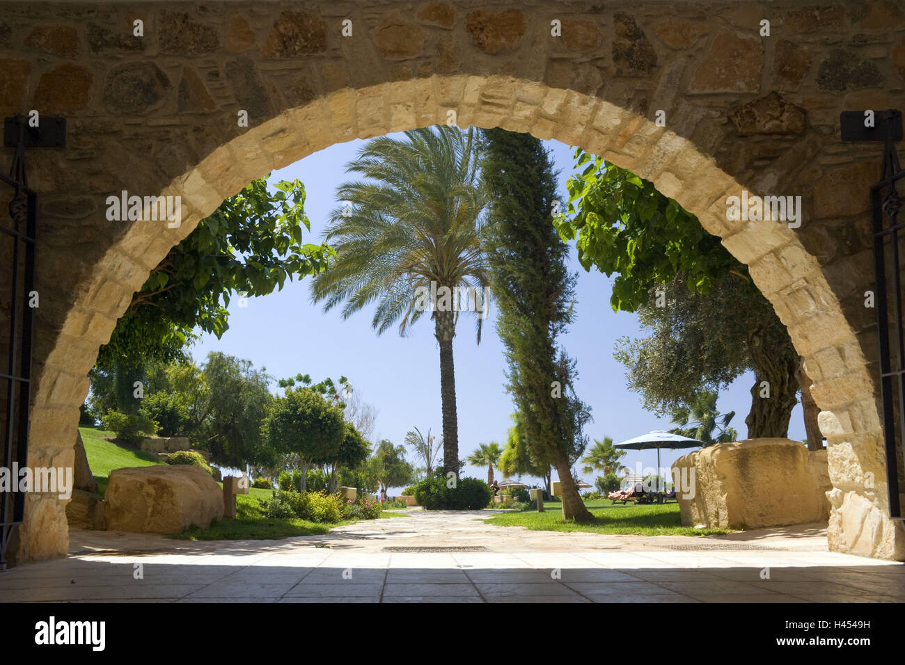 Cyprus, Pissouri, Coloumbia Beach hotel, garden, round arch, Stock Photo