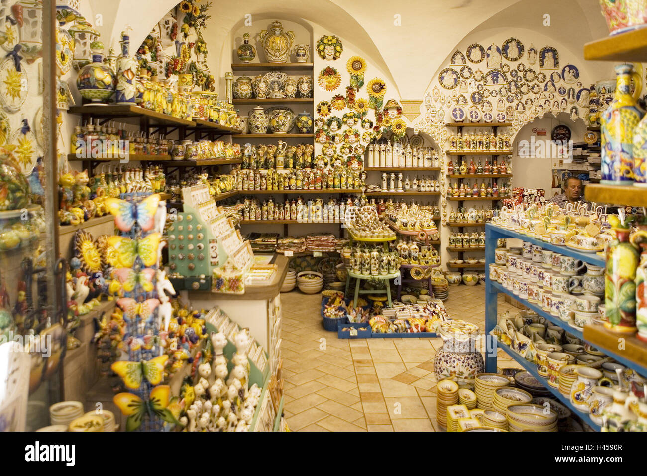 Italy, San Gimignano, souvenirbusiness, sale, ceramicsmerchandise