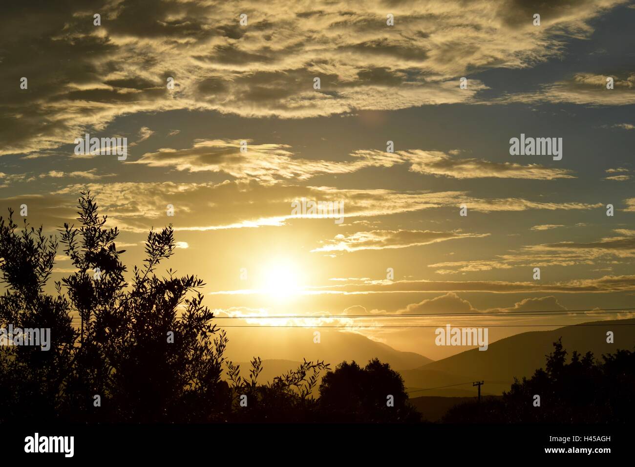 Travel sunrise clouds hi-res stock photography and images - Alamy