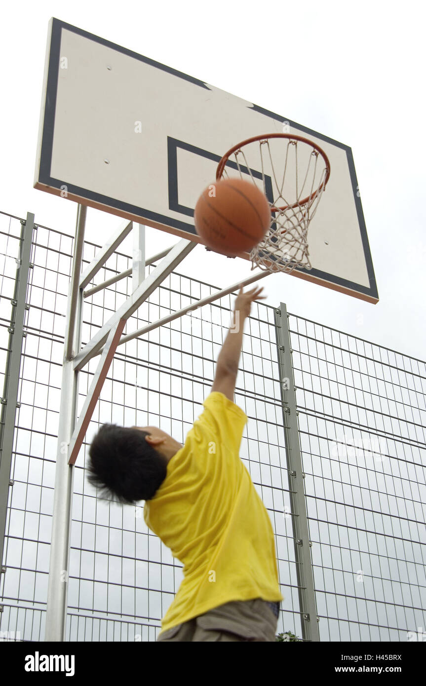 Jump Throw High Resolution Stock Photography and Images Alamy