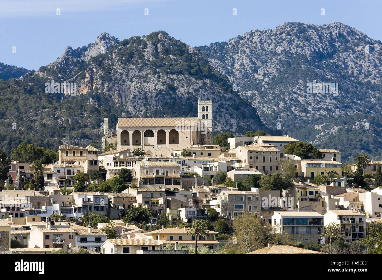 Spain, the Balearic Islands, island Majorca, Selva, town view, parish church, background, Tramuntana mountains, mountains, mountains, Tramuntana, imposingly, picturesquely, scenery, spring, town, provincial town, small town, church, Stock Photo