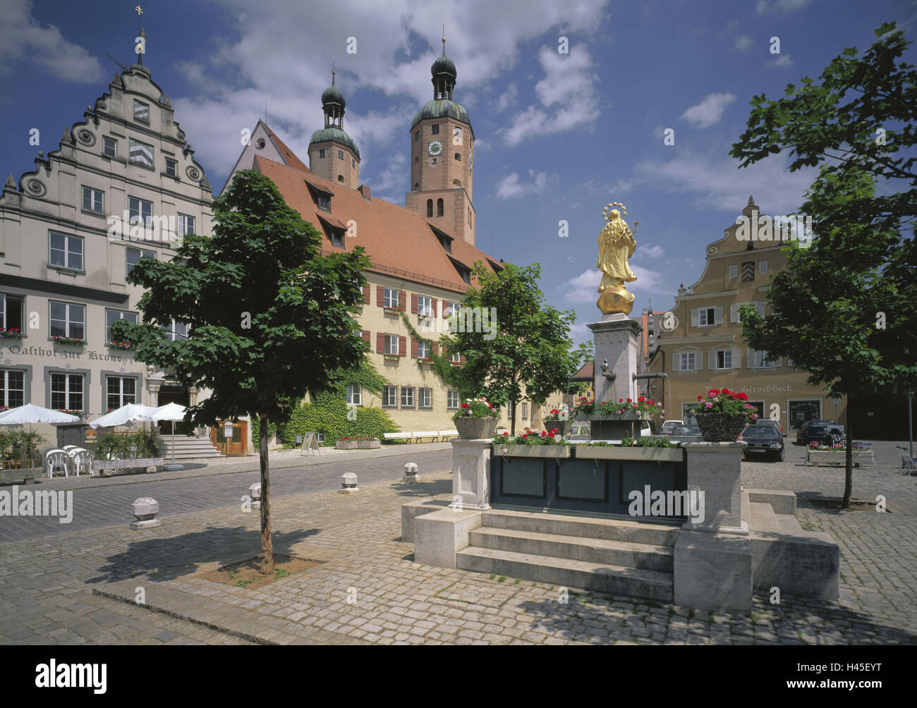 Germany, Bavaria, Wemding, marketplace, parish church, well, Europe, South Germany, Swabian, Danube ream, town, centre, city centre, architecture, church, sacred construction, architectural style, late Gothic, towers, steeples, doubles towers, church, well figure, golden, trees, outside, deserted, Stock Photo