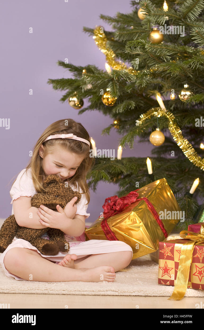 Cuddle bear hi-res stock photography and images - Alamy
