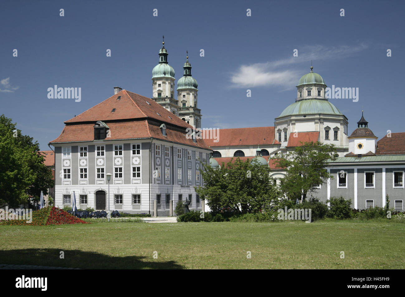Germany, Bavaria, Kempten, Zumsteinhaus, St. of Lorenz basilica, architecture, Allgäu, church, doubles towers, towers, steeples, dome, church, sacred construction, religion, faith, town house, architectural style, classicism, Romanesque, basilica, deserted, outside, place of interest, Stock Photo