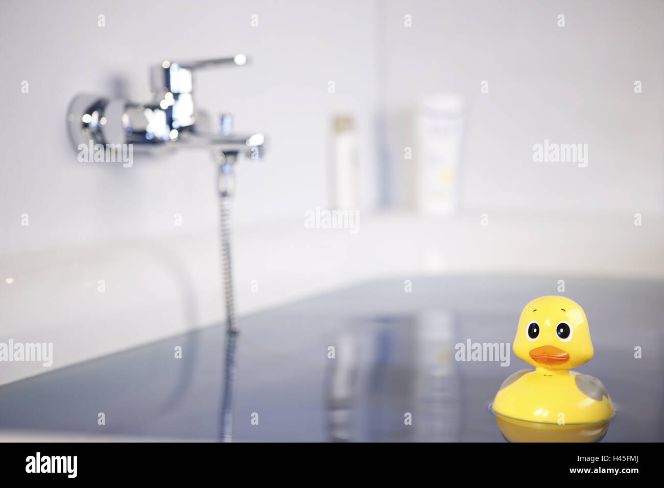 Rubber duck bath hires stock photography and images Alamy
