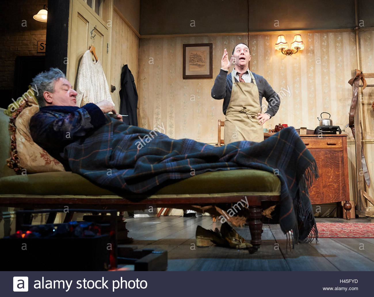 The Dresser By Ronald Harwood Directed By Sean Foley With Reece