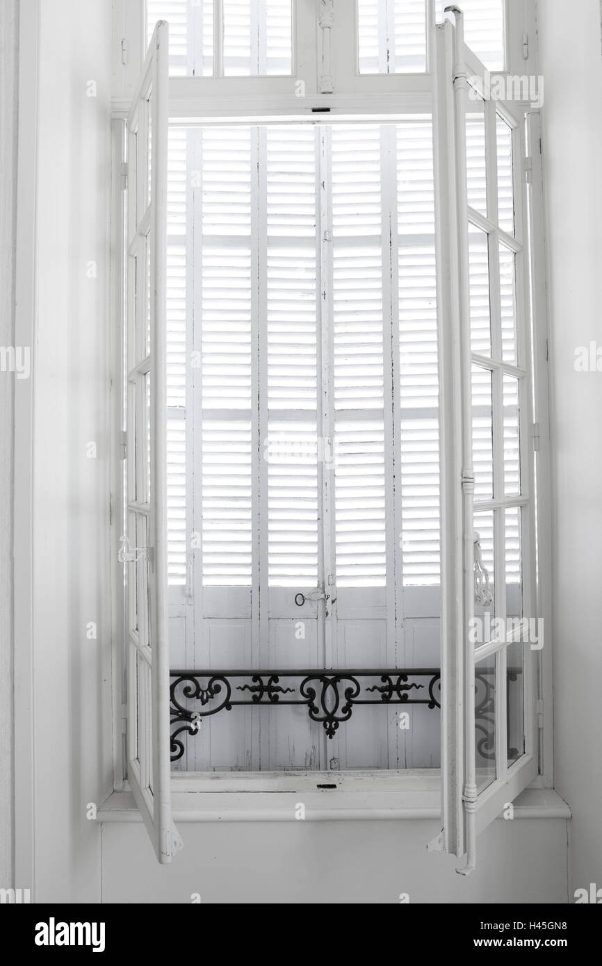 Casement windows hires stock photography and images Alamy