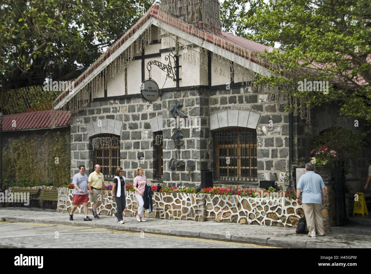 China, Hong Kong, Hong Kong Iceland, Central District, Victoria Peak, house, old, tourists, Stock Photo