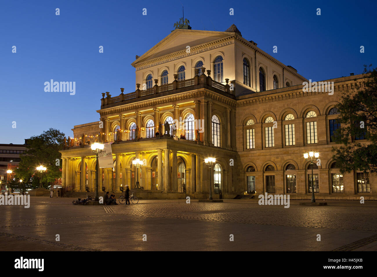 Oper Hannover Opera building hannover germany hi-res stock photography and images - Alamy