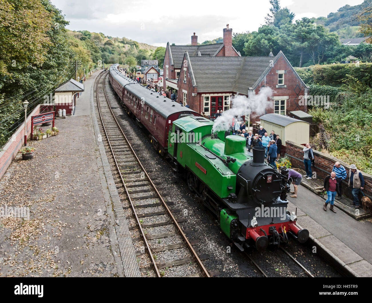 Train at Kingsley & Froghall railwaly station at the Churnet Valley Railway in Staffordshire England Stock Photo