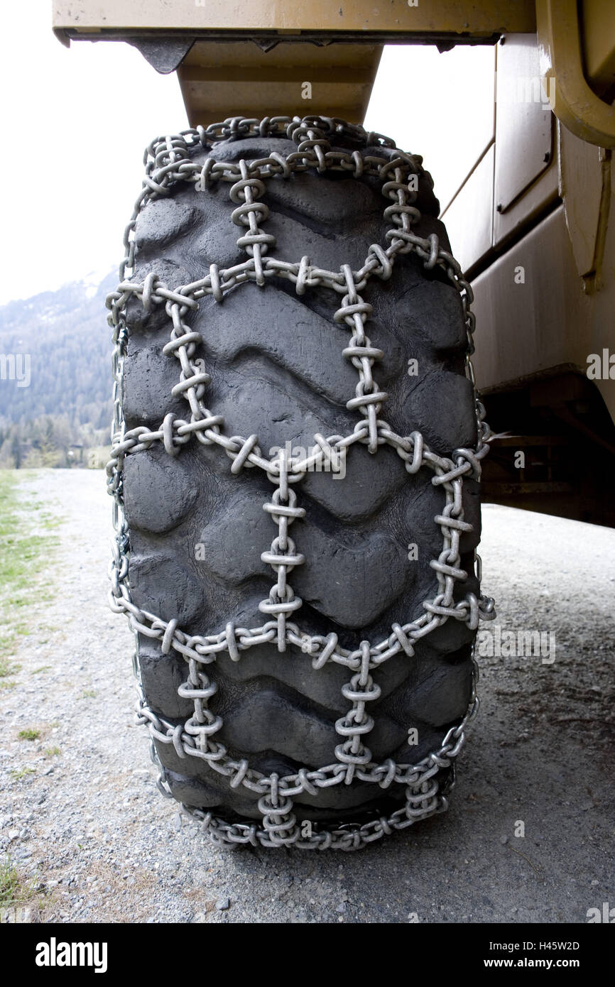 Snow chains tyres hi-res stock photography and images - Alamy