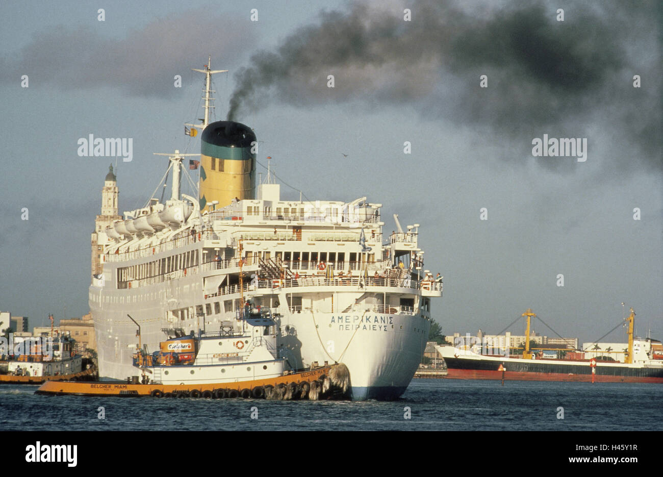 The USA, Florida, Miami, cruise ship, tractor, sea, water, boots, ships, harbour, smoke
