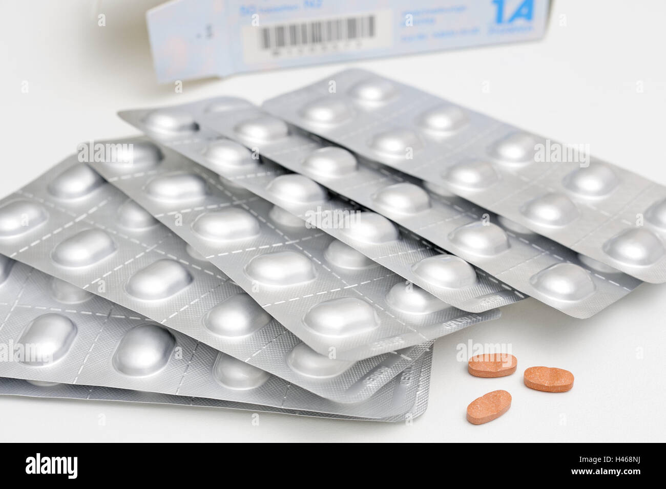 Blister pack of tablets hi-res stock photography and images - Alamy