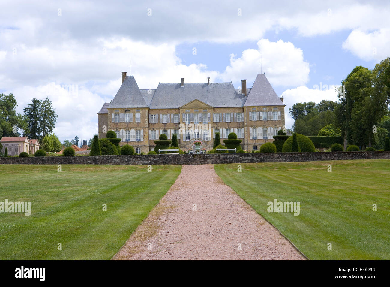 France, Bourgogne, Saone-et-Loire, Charolles, La Clayette, Corbigny, Chateau de Dree, west facade, Stock Photo
