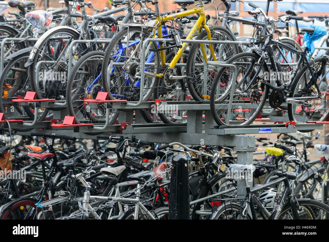 Bicycle racks at Waterloo Train Station, London, UK Stock Photo Alamy