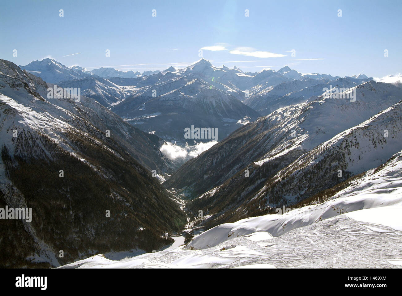 Switzerland, Valais, Lötschental, Lauchernalp, Walliser alps, winters ...