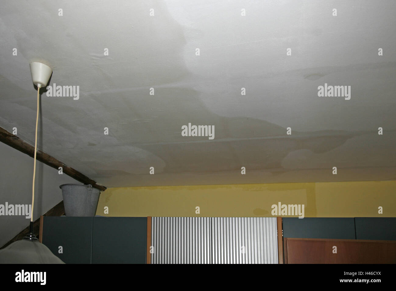 Flat Room Caps Water Damage Damage Building Ceiling