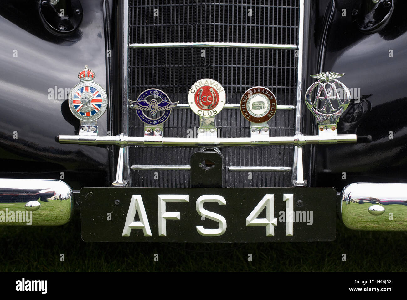 Hillman car badge hi-res stock photography and images - Alamy