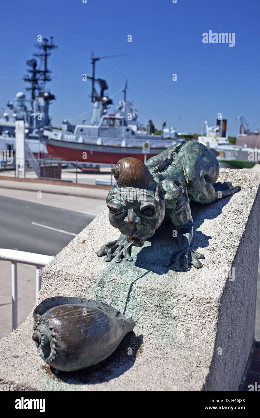 Germany, Wilhelmshaven, sculpture in front of the German naval museum on the south beach of Wilhelmshaven, Stock Photo