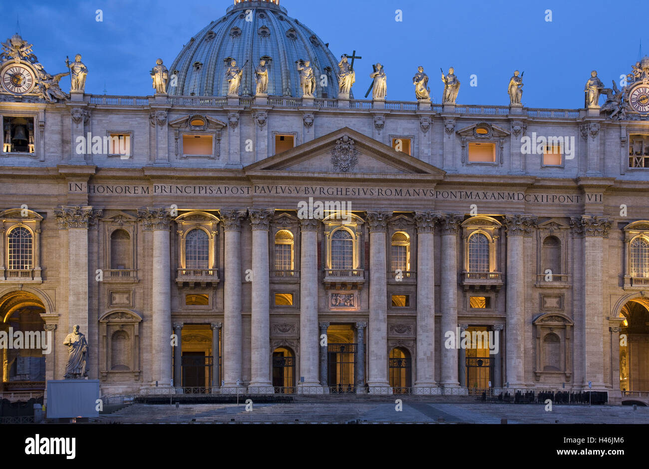 Italian Cathedral Rome Italy, Rome, Peter's cathedral, facade, dome, in the evening Stock ...
