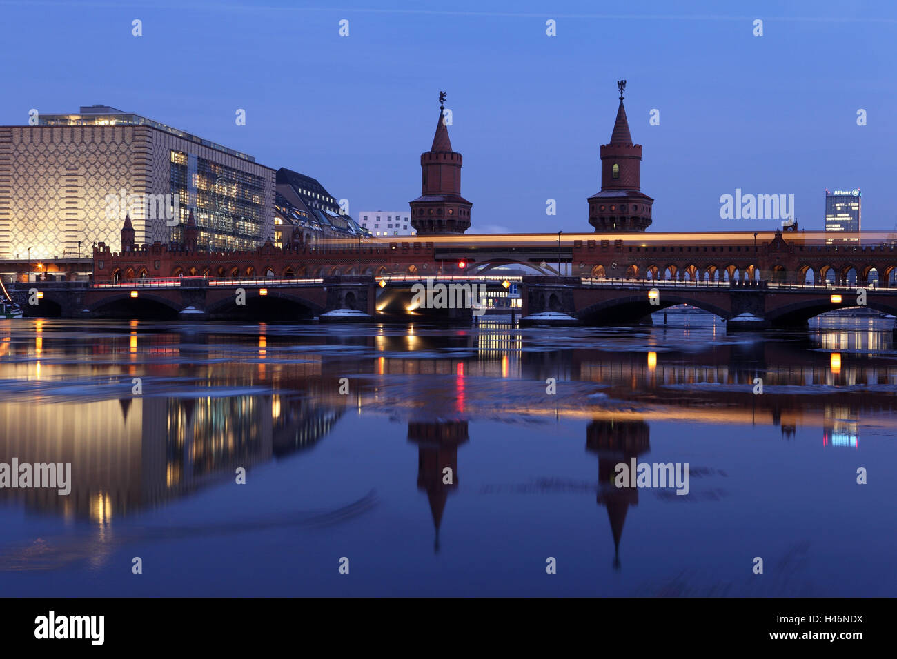 Germany, Berlin, the Spree, upper tree bridge, Universal building, evening, Stock Photo