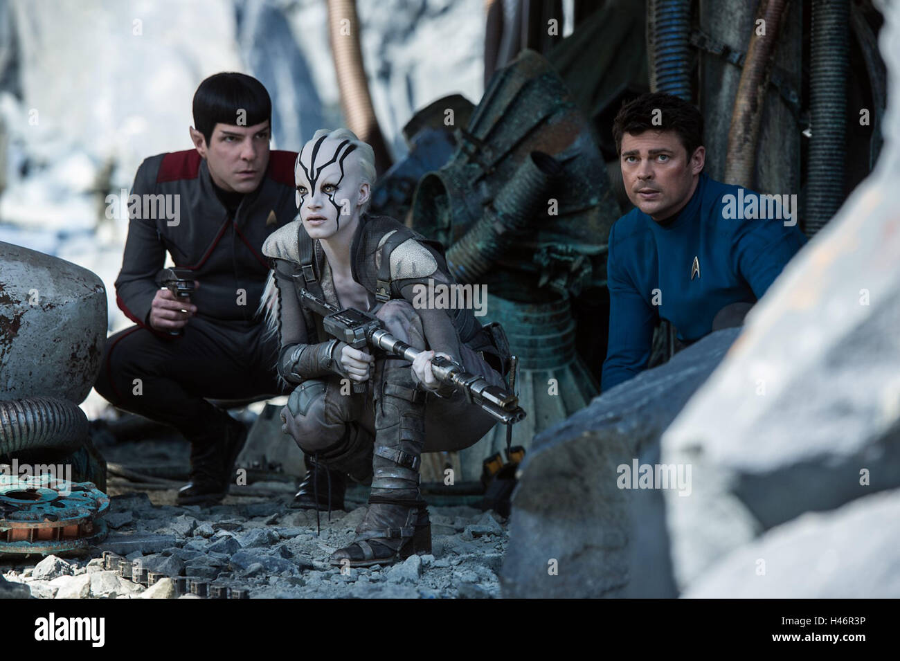 STAR TREK BEYOND (2016) ZACHARY QUINTO SOFIA BOUTELLA KARL URBAN JUSTIN