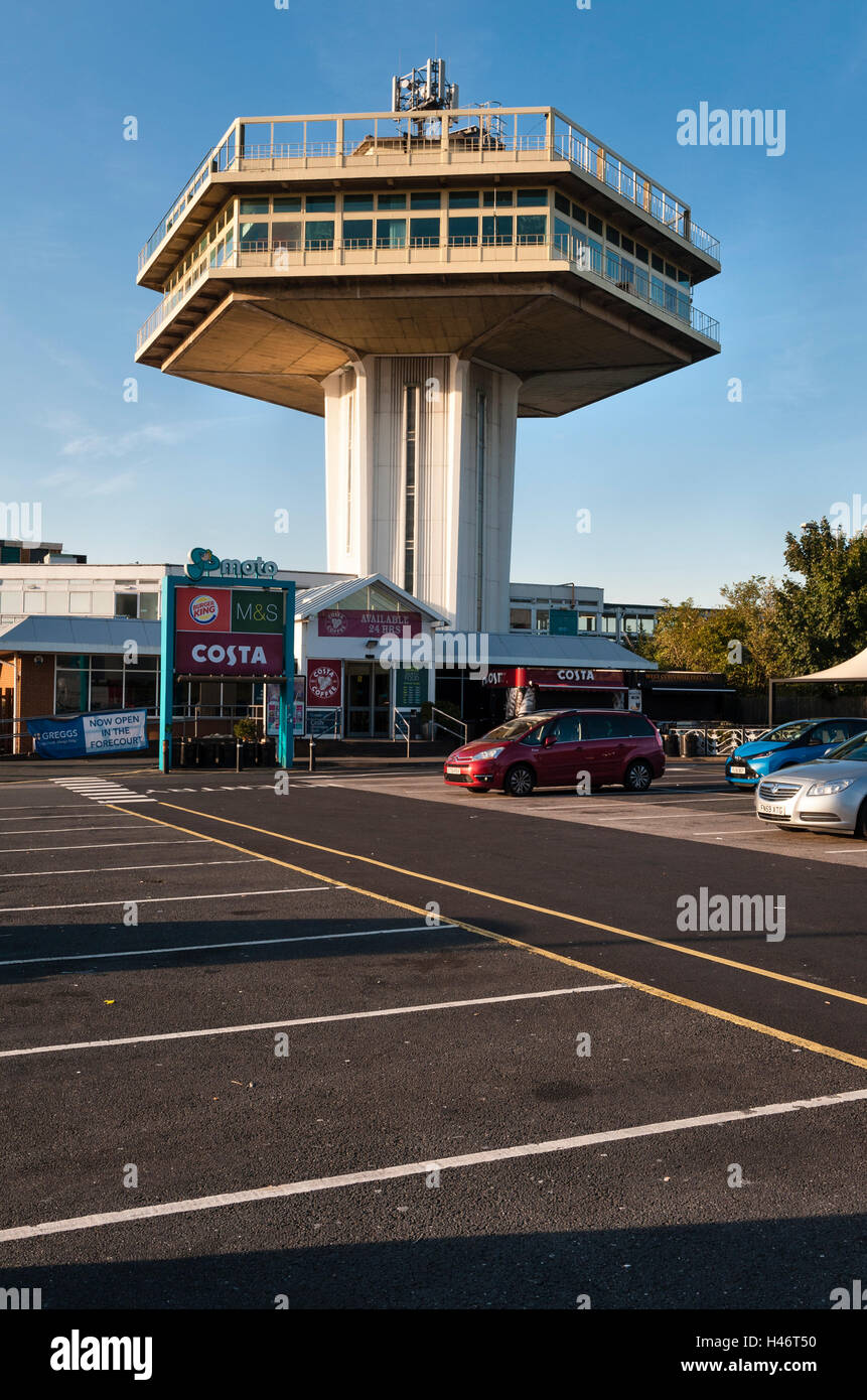 Lancaster (Forton) Services, UK, on the M6 motorway. The Pennine Tower restaurant (1965) is a listed building (now closed) Stock Photo