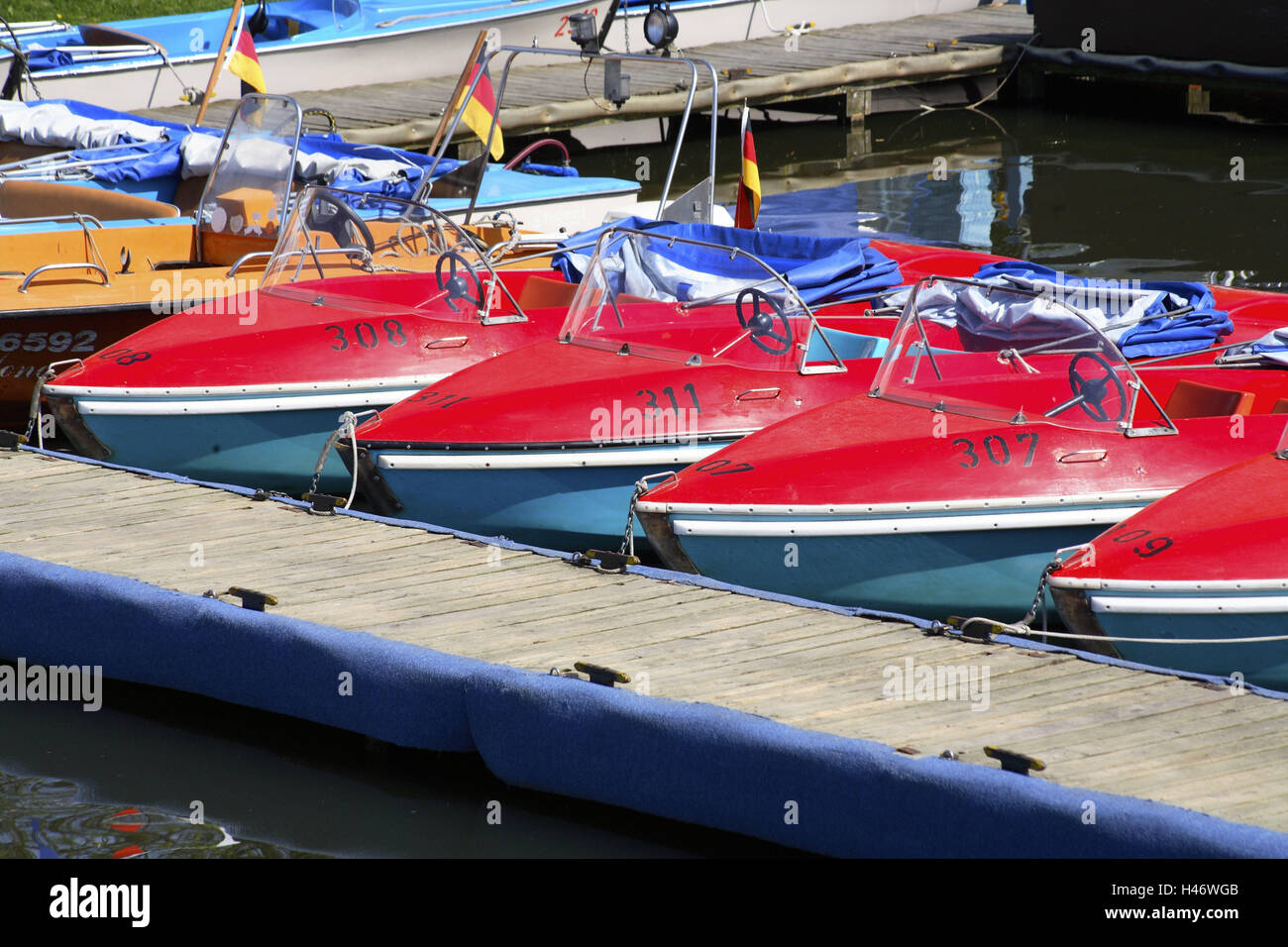 Boot investor, pedal boats, jetty, landing stage, bridge, boots